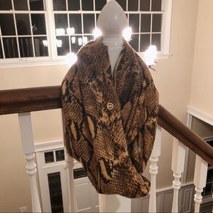 Michael kors infinity scarf